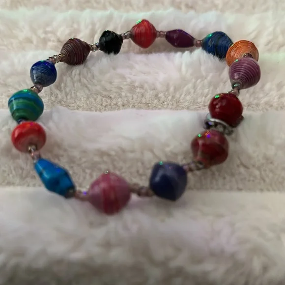 2 bracelets - Picture 7 of 8